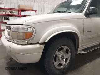 1999 Ford Explorer XLT с VIN 1FMZU32P3XZA27511, выставлен на аукционе IAAI как лот 42238950 с пробегом 227 102 миль миль и . История ставок и продаж доступна на DreamBid. Изображение 6.
