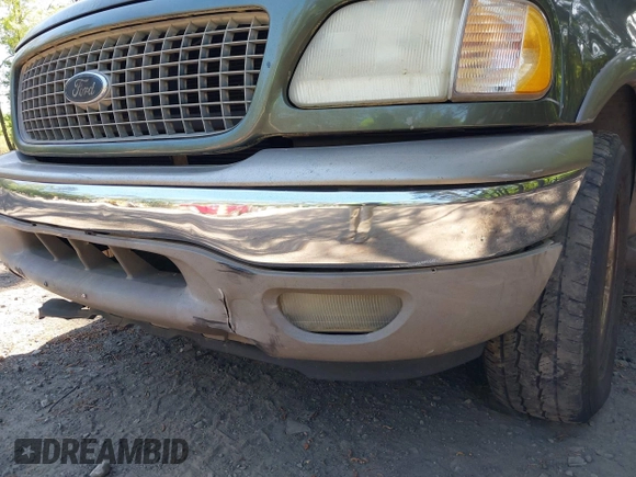 2001 Ford Expedition Eddie Bauer with VIN 1FMRU17W11LA02654, listed as a IAAI auction lot 42147534 with Not provided miles and . Bid and sale history available at DreamBid. Image 17.