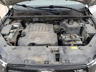 2008 Toyota RAV4 with VIN JTMBK33V286038799, listed as a Copart auction lot 52252825 with 212,260 mi miles and Clean Title. Bid and sale history available at carsss.com. Image 12.