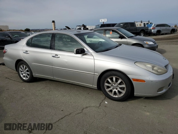 2002 Lexus ES 300 with VIN JTHBF30G825017879, listed as a Copart auction lot 81544894 with 245,783 mi miles and Salvage Title. Bid and sale history available at DreamBid. Image 4.