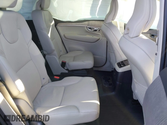 2023 Volvo XC90 Plus with VIN YV4H600N1P1931864, listed as a IAAI auction lot 41441737 with 31,429 mi miles and . Bid and sale history available at DreamBid. Image 8.