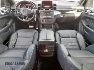 2017 Mercedes-Benz GLE 43 AMG z VIN 4JGED6EB4HA084672, wystawiony jako Copart lot #63087225 z przebiegiem 78 114 mil mil oraz Szkoda całkowita • Salvage title. Historia ofert i sprzedaży dostępna na DreamBid. Obrazek 8.