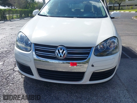 2008 Volkswagen Jetta Sedan SE with VIN 3VWRM71K08M108404, listed as a IAAI auction lot 41595159 with 125,031 mi miles. Bid and sale history available at carsss.com. Image 6.