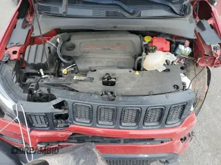 2020 Jeep Compass Altitude z VIN 3C4NJCBB5LT162409, wystawiony jako Copart lot #47762665 z przebiegiem 48 535 mil mil oraz Szkody całkowita. Historia ofert i sprzedaży dostępna na DreamBid. Obrazek 14.