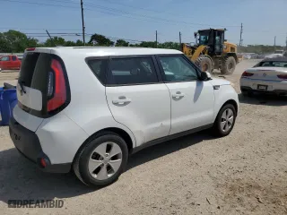 2014 Kia Soul with VIN KNDJN2A29E7075442, listed as a Copart auction lot 61624974 with 150,034 mi miles and Non Repairable. Bid and sale history available at carsss.com. Image 3.