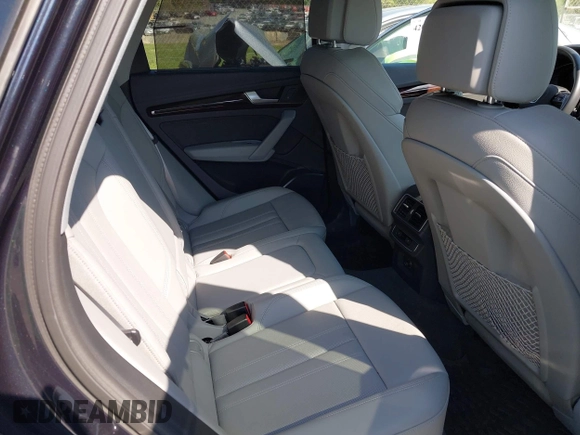 2018 Audi Q5 Premium Plus z VIN WA1BNAFY0J2217142, wystawiony jako IAAI lot #42049376 z przebiegiem 84 100 mil mil oraz . Historia ofert i sprzedaży dostępna na DreamBid. Obrazek 8.