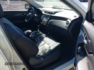 2016 Nissan Rogue SV with VIN KNMAT2MVXGP703040, listed as a IAAI auction lot 41781739 with 88,504 mi miles. Bid and sale history available at carsss.com. Image 5.