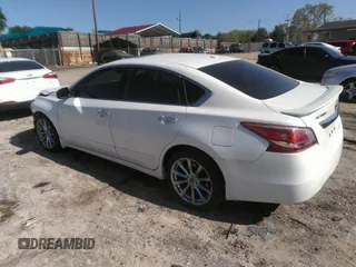 2013 Nissan Altima SV with VIN 1N4BL3AP0DC250670, listed as a IAAI auction lot 41988392 with 133,934 mi miles and . Bid and sale history available at DreamBid. Image 3.