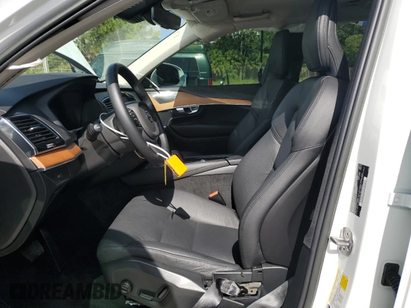 2023 Volvo XC90 Plus with VIN YV4062PN5P1978068, listed as a Copart auction lot 60688515 with 24,148 mi miles and Salvage title. Bid and sale history available at DreamBid. Image 7.