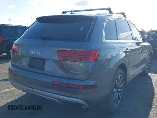 2017 Audi Q7 Premium Plus z VIN WA1LAAF78HD050275, wystawiony jako IAAI lot #41857583 z przebiegiem 68 612 mil mil oraz . Historia ofert i sprzedaży dostępna na DreamBid. Obrazek 4.
