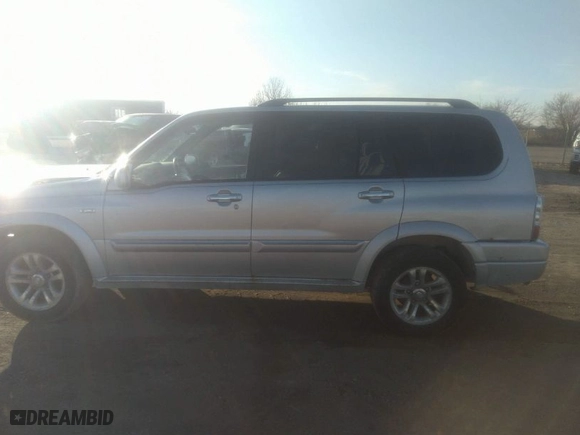 2004 Suzuki XL-7 LX with VIN JS3TX92V744106967, listed as a IAAI auction lot 41119580 with 158,741 mi miles. Bid and sale history available at carsss.com. Image 15.