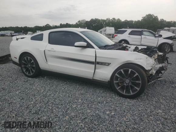 2011 Ford Mustang GT z VIN 1ZVBP8CF9B5161081, wystawiony jako Copart lot #56040145 z przebiegiem Nie podano mil oraz Szkoda całkowita • Salvage title. Historia ofert i sprzedaży dostępna na DreamBid. Obrazek 4.