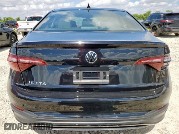 2024 Volkswagen Jetta Sport z VIN 3VWBM7BUXRM044634, wystawiony jako Copart lot #63899615 z przebiegiem 7 586 mil mil oraz Czysty tytuł • Clean title. Historia ofert i sprzedaży dostępna na DreamBid. Obrazek 6.