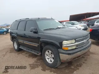 2005 Chevrolet Tahoe LT z VIN 1GNEC13T25R195635, wystawiony jako IAAI lot #41581082 z przebiegiem 353 913 mil mil oraz . Historia ofert i sprzedaży dostępna na DreamBid. Obrazek 1.