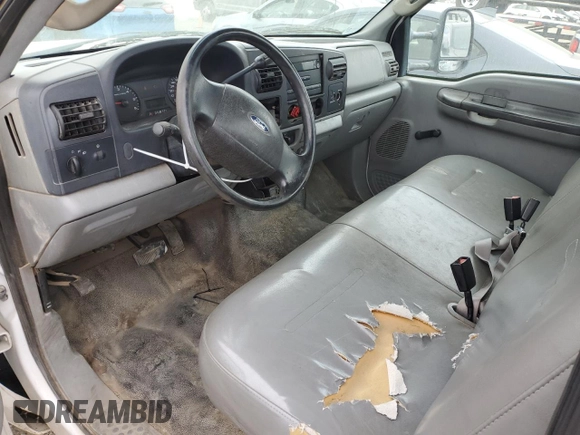 2006 Ford F-350 XL with VIN 1FTSF305X6EC68845, listed as a Copart auction lot 54067395 with 297,762 mi miles and Clean Title. Bid and sale history available at DreamBid. Image 8.