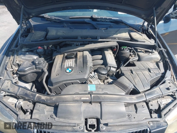 2007 BMW 3 Series 328i с VIN WBAVA335X7PG52072, выставлен на аукционе IAAI как лот 42577352 с пробегом 199 424 миль миль и . История ставок и продаж доступна на DreamBid. Изображение 10.
