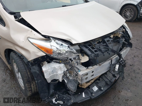 2010 Toyota Prius II with VIN JTDKN3DU2A0205717, listed as a IAAI auction lot 40910678 with 62,207 mi miles. Bid and sale history available at carsss.com. Image 6.