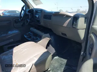 1999 Chevrolet City Express Cargo z VIN 1GCFG15M8X1044680, wystawiony jako IAAI lot #42466789 z przebiegiem Nie podano mil oraz . Historia ofert i sprzedaży dostępna na DreamBid. Obrazek 5.