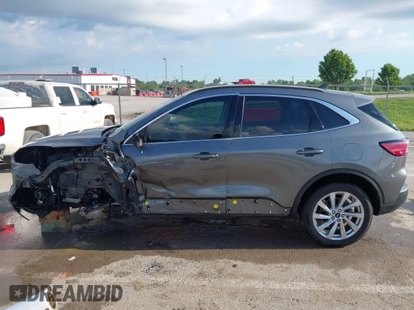 2022 Ford Escape Titanium with VIN 1FMCU9J90NUB35428, listed as a IAAI auction lot 42255369 with 33,662 mi miles and . Bid and sale history available at DreamBid. Image 15.