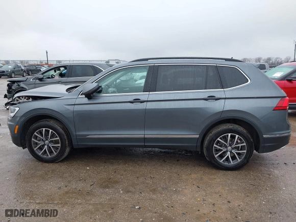 2020 Volkswagen Tiguan SE with VIN 3VV2B7AX4LM024554, listed as a IAAI auction lot 41546316 with 47,657 mi miles. Bid and sale history available at carsss.com. Image 14.