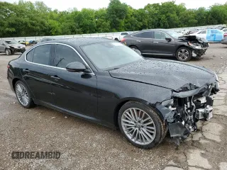 2018 Alfa Romeo Giulia Ti Sport z VIN ZARFAECN5J7575267, wystawiony jako Copart lot #55278855 z przebiegiem 32 092 mil mil oraz Szkody całkowita. Historia ofert i sprzedaży dostępna na DreamBid. Obrazek 4.