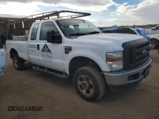 2008 Ford Super Duty F-250 SRW XL with VIN 1FTSX215X8ED07636, listed as a Copart auction lot 76420444 with 321,960 mi miles and Clean Title. Bid and sale history available at carsss.com. Image 4.