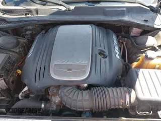 2006 Chrysler 300 C with VIN 2C3LA63H96H490736, listed as a IAAI auction lot 41998112 with 184,090 mi miles. Bid and sale history available at carsss.com. Image 10.
