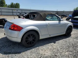 2001 Audi TT z VIN TRUTC28N011007130, wystawiony jako Copart lot #58706525 z przebiegiem 150 959 mil mil oraz Tytuł czysty. Historia ofert i sprzedaży dostępna na DreamBid. Obrazek 3.