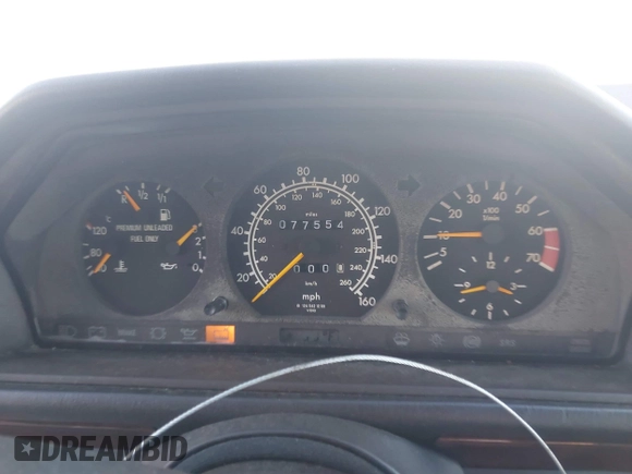 1994 Mercedes-Benz 400 with VIN WDBEA34E4RC015119, listed as a IAAI auction lot 40933590 with 77,554 mi miles. Bid and sale history available at carsss.com. Image 7.