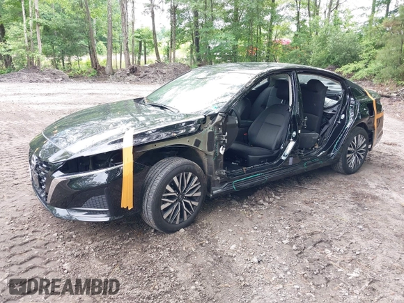 2024 Nissan Altima SV with VIN 1N4BL4DV4RN385761, listed as a IAAI auction lot 42453967 with 23,316 mi miles and . Bid and sale history available at DreamBid. Image 2.