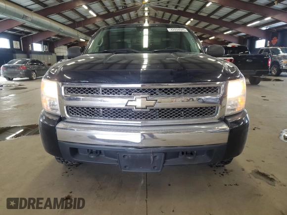 2008 Chevrolet Silverado 1500 LTZ with VIN 1GCEK19088Z220504, listed as a Copart auction lot 42056945 with 196,584 mi miles and Clean Title. Bid and sale history available at carsss.com. Image 5.