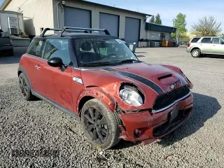 2012 MINI Hardtop S z VIN WMWSV3C54CTY17703, wystawiony jako Copart lot #54383085 z przebiegiem 60 494 mil mil oraz Szkoda całkowita • Salvage title. Historia ofert i sprzedaży dostępna na DreamBid. Obrazek 13.