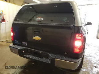 2009 Chevrolet Silverado 1500 LT with VIN 1GCEK29099Z297597, listed as a Copart auction lot 50965095 with 175,640 mi miles and Salvage Title. Bid and sale history available at DreamBid. Image 6.