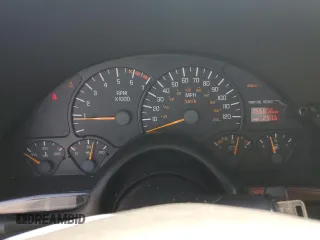 2000 Pontiac Firebird Firebird z VIN 2G2FS22K5Y2116047, wystawiony jako Copart lot #58234695 z przebiegiem 155 876 mil mil oraz Tytuł czysty. Historia ofert i sprzedaży dostępna na DreamBid. Obrazek 9.