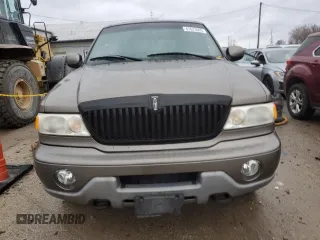 2001 Lincoln Navigator z VIN 5LMFU28R21LJ15849, wystawiony jako Copart lot #47623695 z przebiegiem 176 667 mil mil oraz Szkoda całkowita • Salvage title. Historia ofert i sprzedaży dostępna na DreamBid. Obrazek 5.