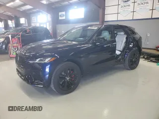 2024 Jaguar F-Pace R-Dynamic S z VIN SADCT2FU1RA739013, wystawiony jako Copart lot #59994904 z przebiegiem 4 727 mil mil oraz Szkoda całkowita • Salvage title. Historia ofert i sprzedaży dostępna na DreamBid. Obrazek 1.