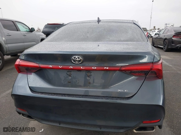 2019 Toyota Avalon XLE with VIN 4T1BZ1FB3KU033885, listed as a IAAI auction lot 41774796 with 77,835 mi miles. Bid and sale history available at carsss.com. Image 16.