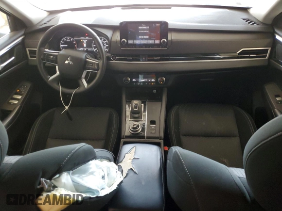 2023 Mitsubishi Outlander ES z VIN JA4J3TA84PZ010144, wystawiony jako Copart lot #53004255 z przebiegiem 63 236 mil mil oraz Szkoda całkowita • Salvage title. Historia ofert i sprzedaży dostępna na DreamBid. Obrazek 8.