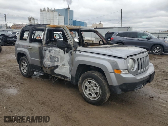 2017 Jeep Patriot Sport z VIN 1C4NJPBB3HD203690, wystawiony jako Copart lot #82044774 z przebiegiem Nie podano mil oraz Szkoda całkowita • Salvage title. Historia ofert i sprzedaży dostępna na DreamBid. Obrazek 4.