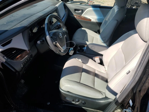 2015 Toyota Sienna Limited с VIN 5TDDK3DC5FS117905, выставлен на аукционе Copart как лот 58170795 с пробегом 118 532 миль миль и Списание • Salvage title. История ставок и продаж доступна на DreamBid. Изображение 7.