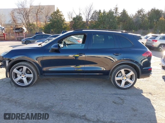 2017 Porsche Cayenne S z VIN WP1AB2A26HLA53031, wystawiony jako IAAI lot #41200509 z przebiegiem 92 305 mil mil oraz . Historia ofert i sprzedaży dostępna na DreamBid. Obrazek 15.