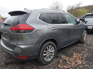 2017 Nissan Rogue SV with VIN KNMAT2MV4HP583060, listed as a IAAI auction lot 42093224 with Not Provided miles and . Bid and sale history available at carsss.com. Image 4.