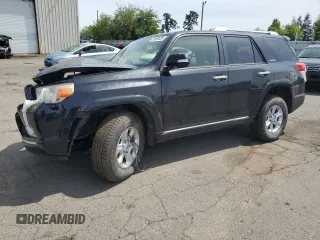 2013 Toyota 4Runner SR5 z VIN JTEBU5JRXD5111019, wystawiony jako Copart lot #57820535 z przebiegiem Nie podano mil oraz Szkoda całkowita • Salvage title. Historia ofert i sprzedaży dostępna na DreamBid. Obrazek 1.