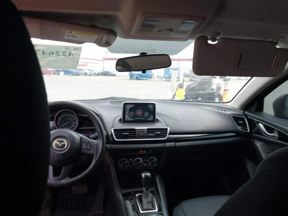 2015 Mazda 3 i Sport z VIN JM1BM1U71F1225833, wystawiony jako IAAI lot #42264702 z przebiegiem 173 583 mil mil oraz . Historia ofert i sprzedaży dostępna na DreamBid. Obrazek 20.