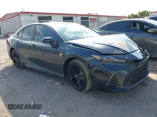 2025 Toyota Camry LE with VIN 4T1DAACK9SU070802, listed as a IAAI auction lot 41322606 with 816 mi miles and . Bid and sale history available at DreamBid. Image 1.
