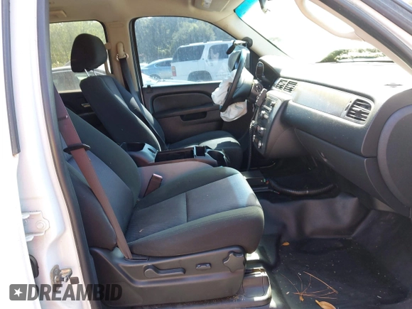 2011 Chevrolet Tahoe Commercial with VIN 1GNLC2E04BR293125, listed as a IAAI auction lot 42476037 with 123,666 mi miles and . Bid and sale history available at DreamBid. Image 5.