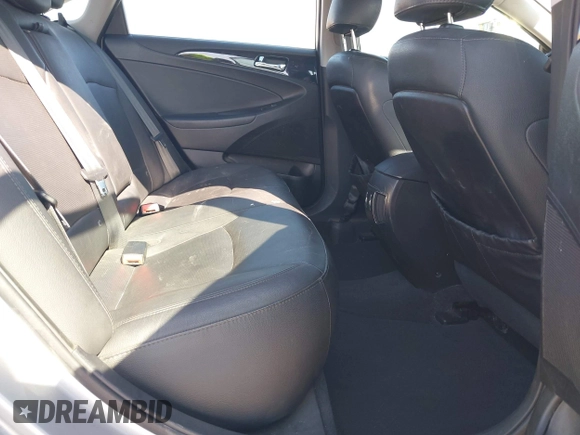 2011 Hyundai Sonata Limited z VIN 5NPEC4ACXBH175889, wystawiony jako IAAI lot #42387391 z przebiegiem 227 660 mil mil oraz . Historia ofert i sprzedaży dostępna na DreamBid. Obrazek 8.