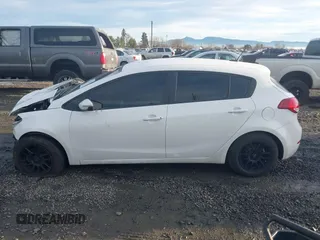 2018 Kia Forte5 LX with VIN KNAFK5A85J5772713, listed as a IAAI auction lot 41147063 with 119,726 mi miles. Bid and sale history available at carsss.com. Image 15.