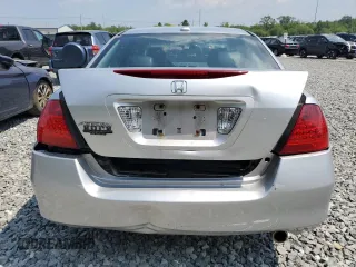 2006 Honda Accord EX-L z VIN 1HGCM56846A102465, wystawiony jako Copart lot #59315225 z przebiegiem 110 068 mil mil oraz Czysty tytuł • Clean title. Historia ofert i sprzedaży dostępna na DreamBid. Obrazek 6.