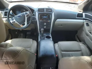 2014 Ford Explorer XLT z VIN 1FM5K7D87EGA74213, wystawiony jako Copart lot #59561275 z przebiegiem 152 977 mil mil oraz Szkoda całkowita • Salvage title. Historia ofert i sprzedaży dostępna na DreamBid. Obrazek 8.